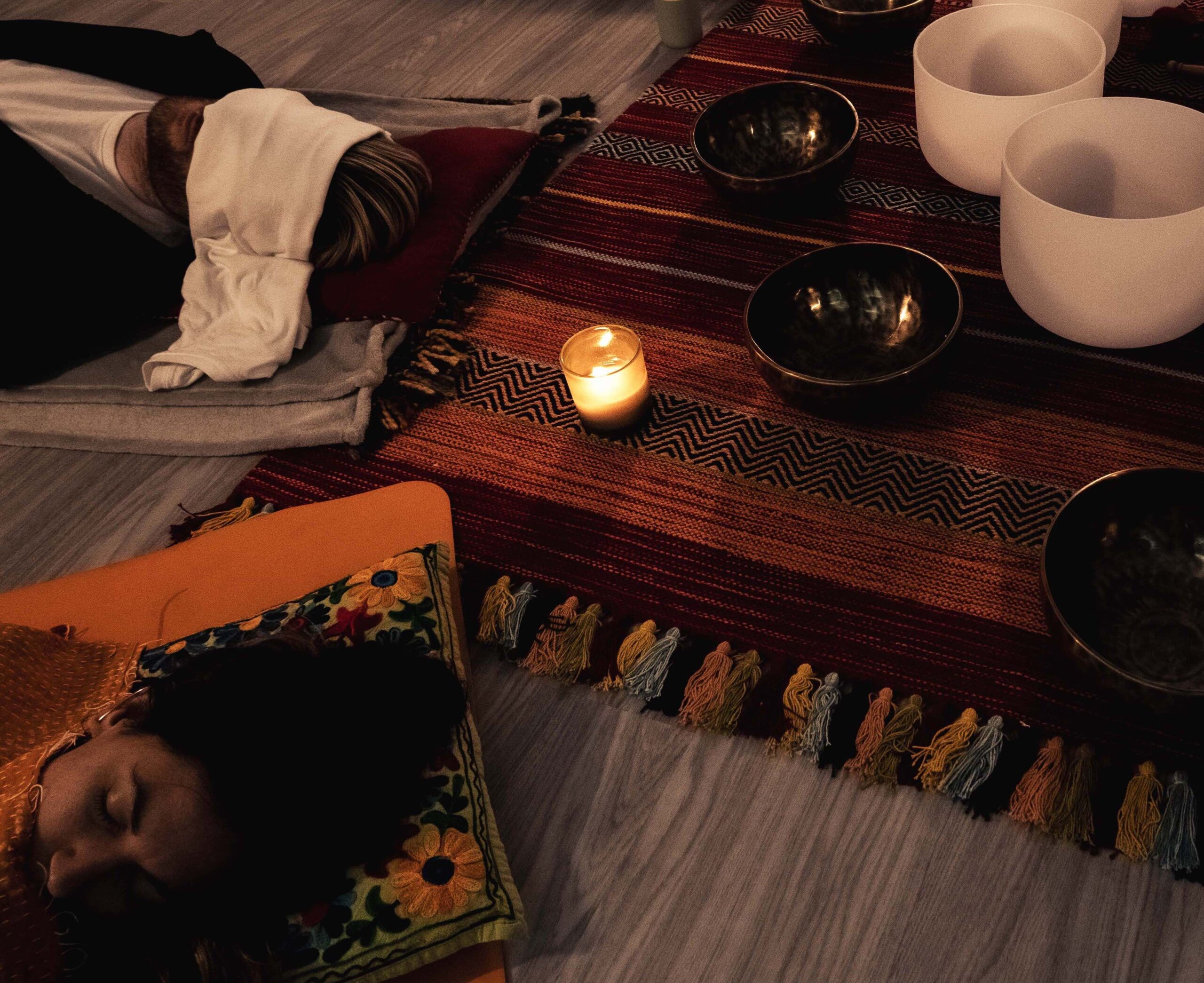 duo-sound-therapy-healing-session-couple-family-friends